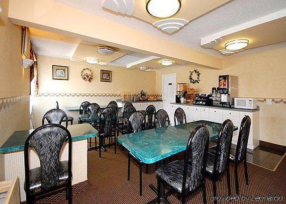 Econo Lodge West Springfield Restaurante foto