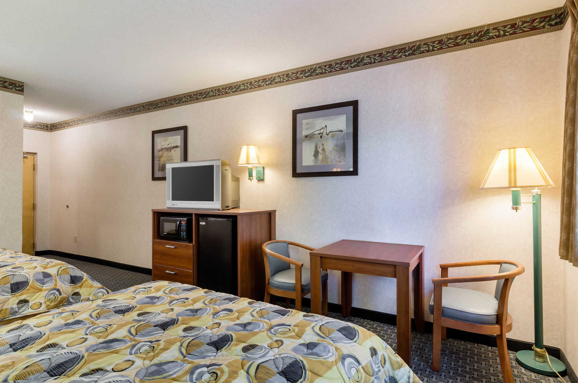 Econo Lodge West Springfield Habitación foto