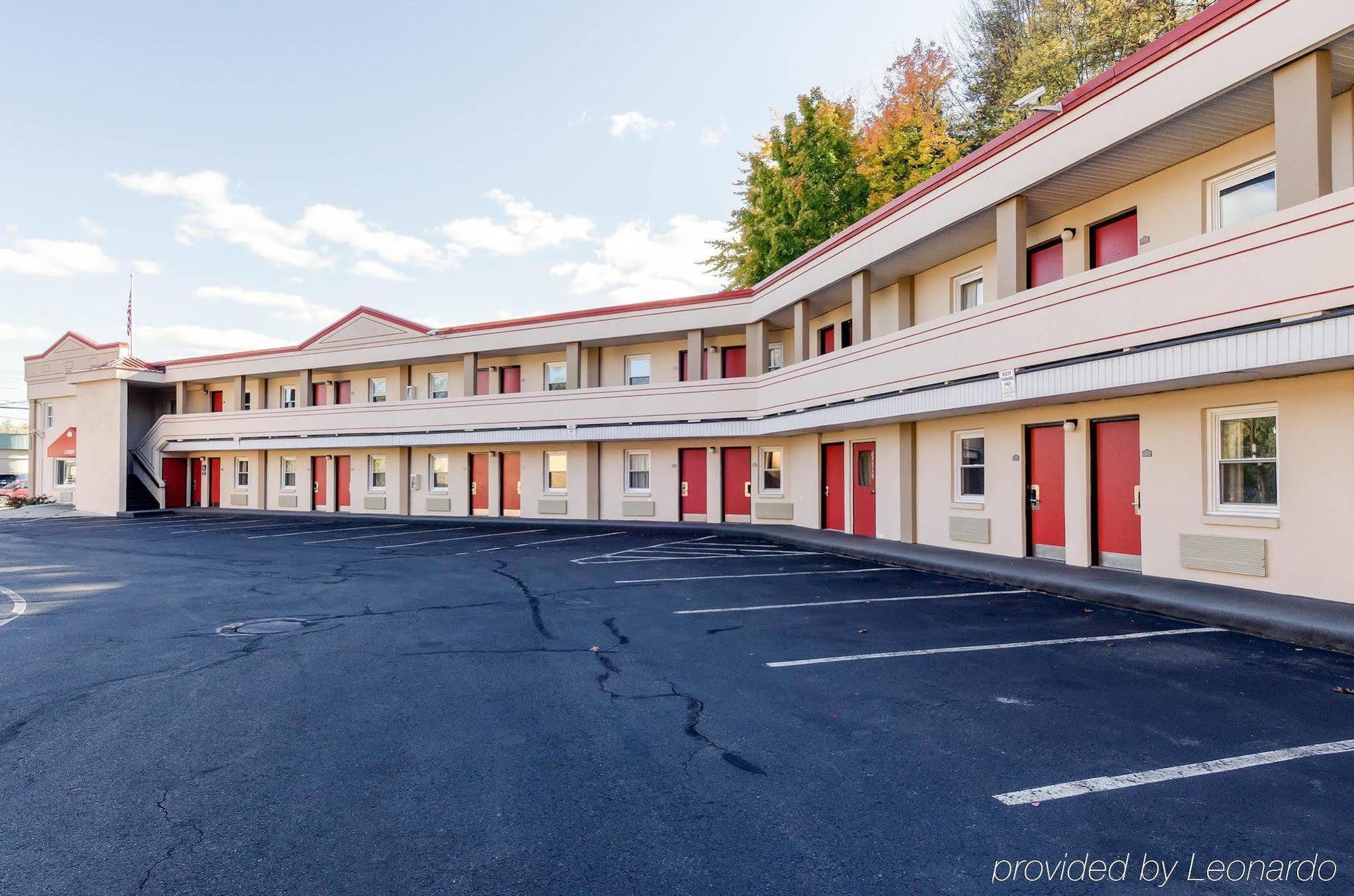 Econo Lodge West Springfield Exterior foto